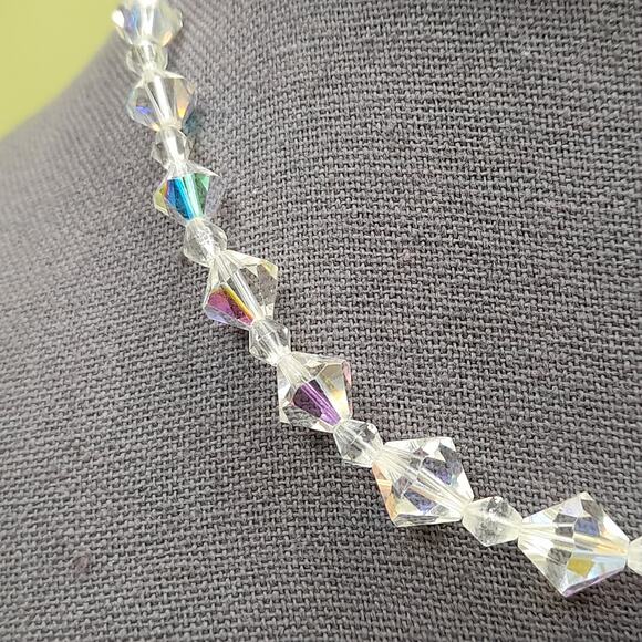 Vintage 1950s Aurora Borealis Crystal Bead Single Strand Necklace, 15 Inches - Picture 10 of 11